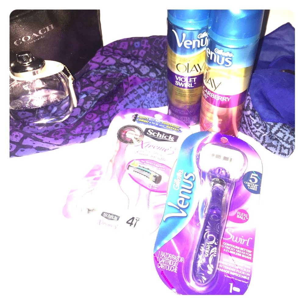✨B1G1 FREE✨ 2 pack razor & 2 shaving cream NWOT🛍